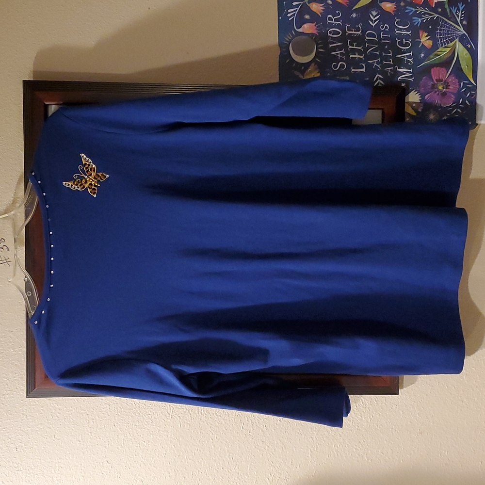 Blue Knit Top with Embellished Leopard Print Butterfly Appliques - Picture 3 of 4